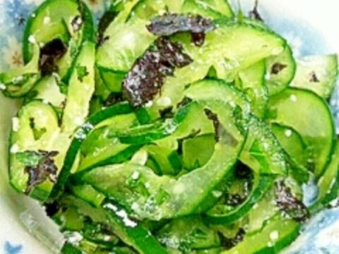 塩麹で☆キュウリと大葉の海苔和え♪